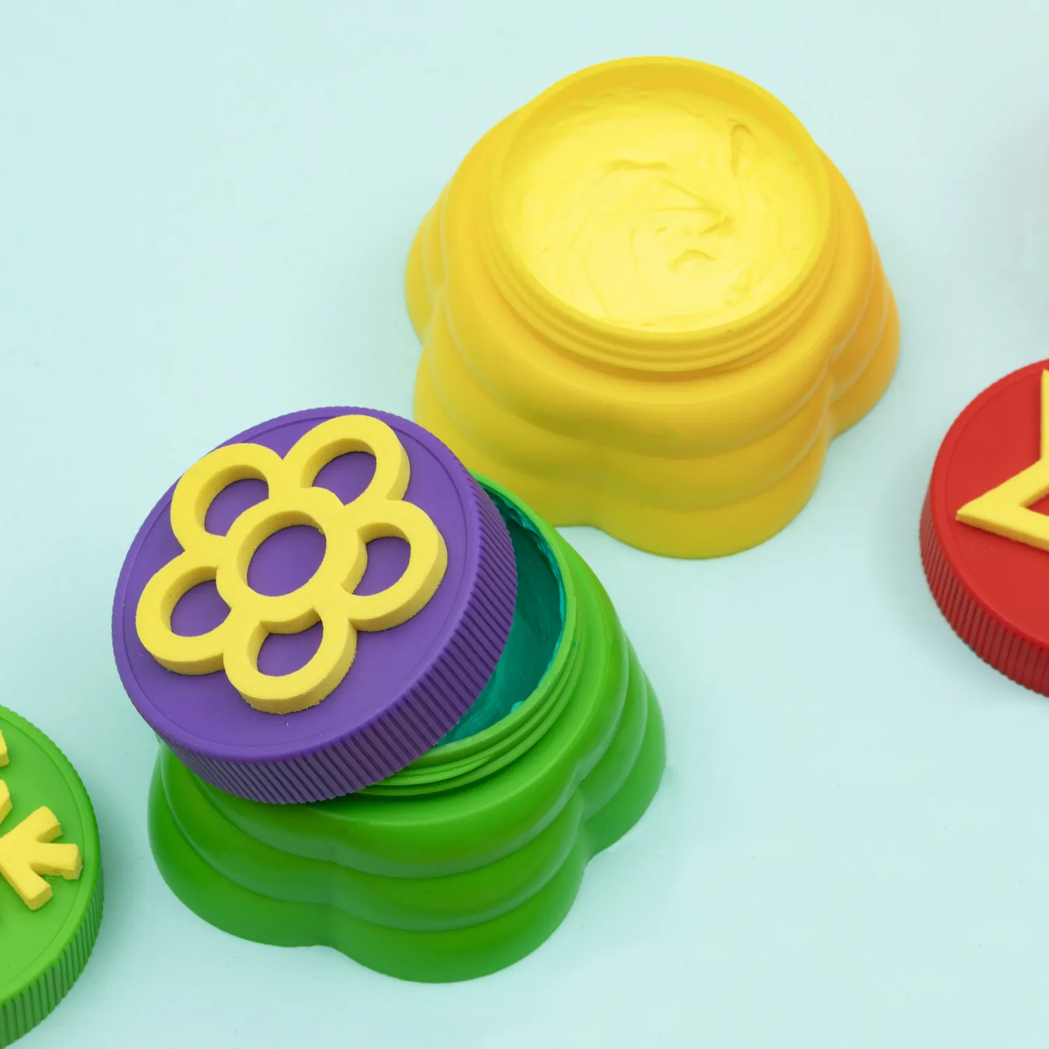 4-color-finger-paint-with-sponge-stamp-4.webp