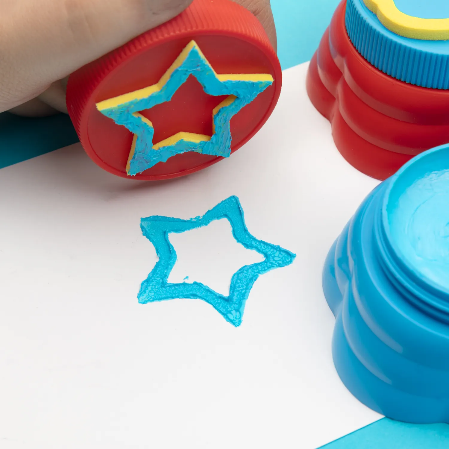 6-color-finger-paint-with-sponge-stamp-3.webp